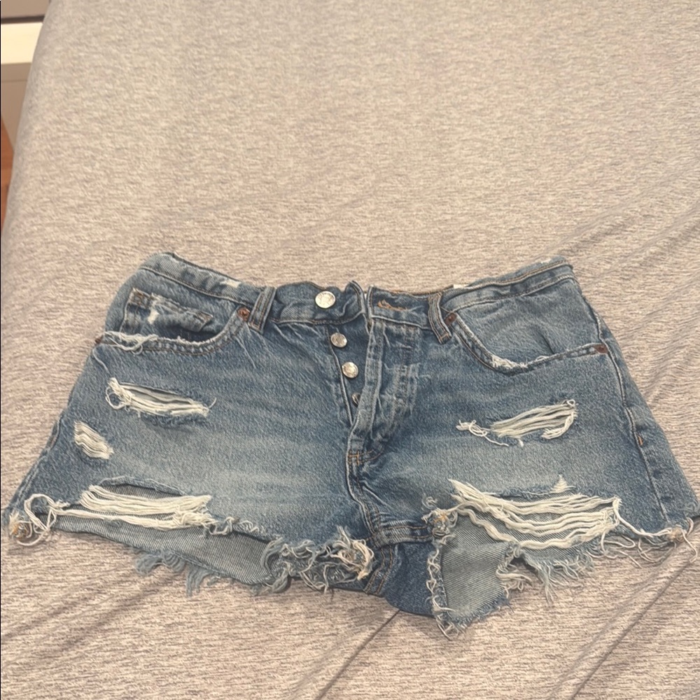 Zara Distressed Blue Denim Shorts (SIZE 4)